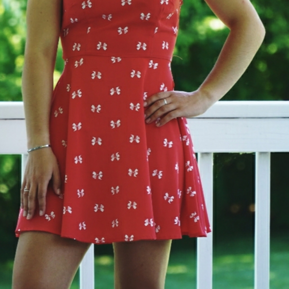 Bow Dress - Picture 2 of 3
